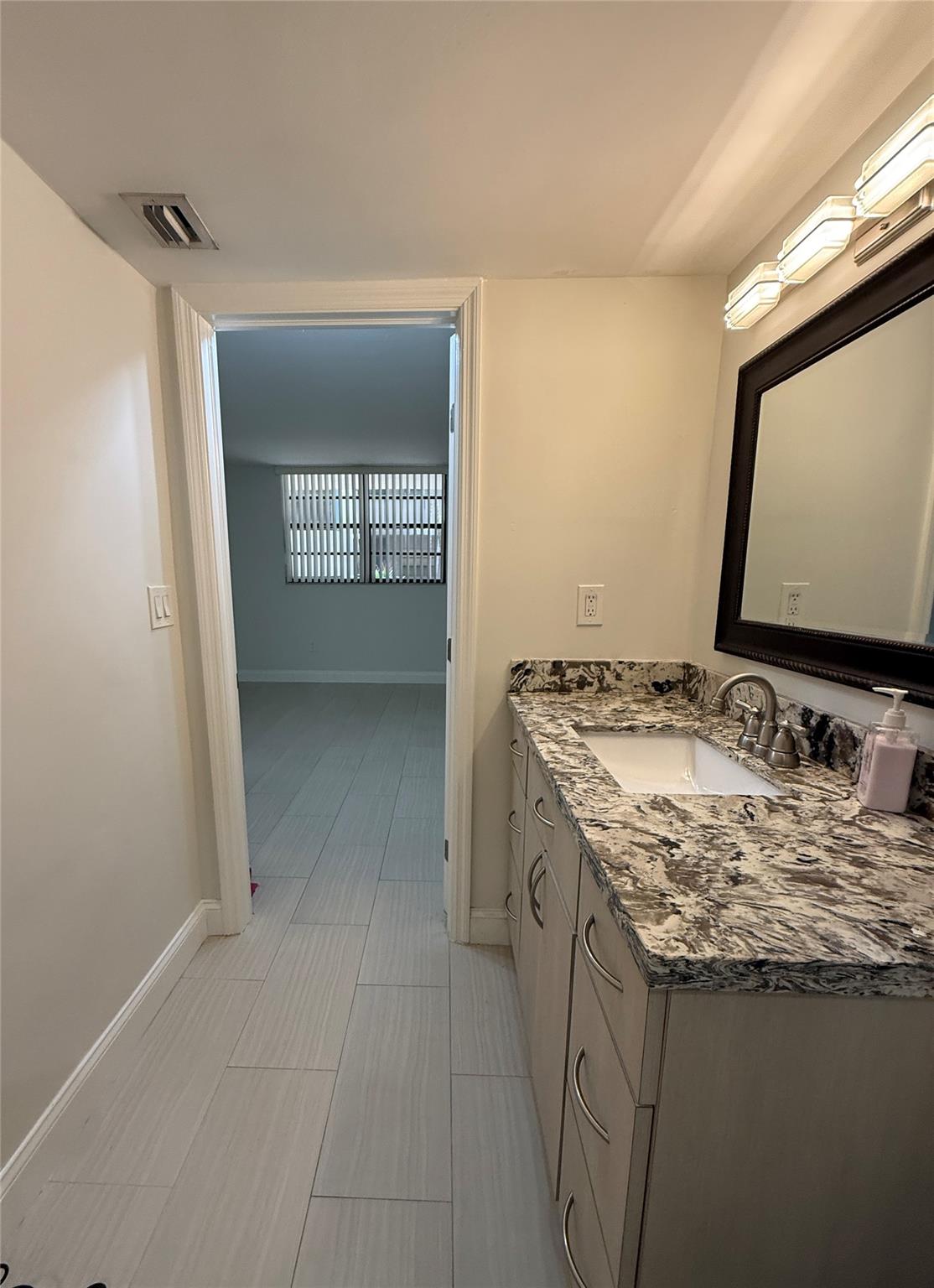 Colony Point 5 Condo - Residential