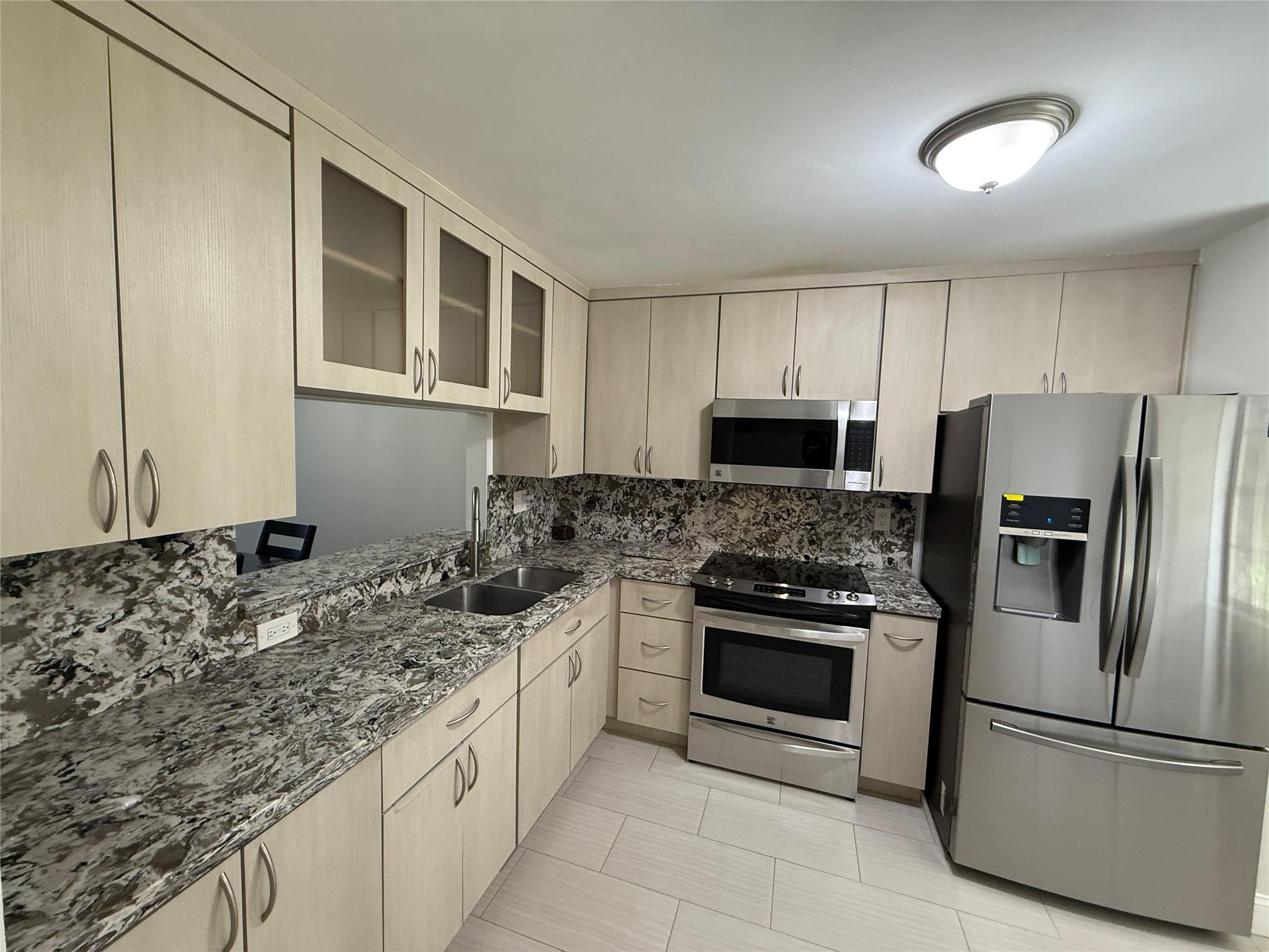 Colony Point 5 Condo - Residential