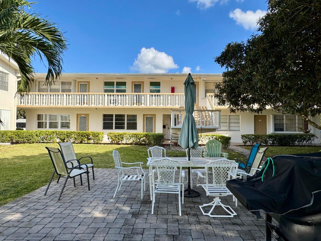 Photo of 148 Bedford F, West Palm Beach, FL 33417 (MLS # R11142812)