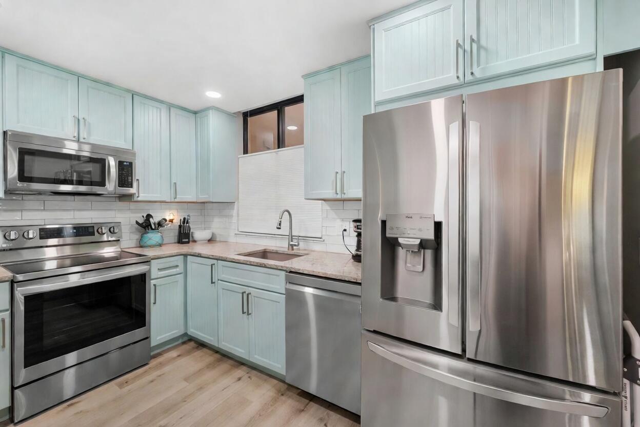 FAIRWINDS COVE CONDO - Residential