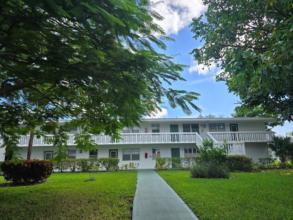 Photo of 294 Farnham M #294, Deerfield Beach, FL 33442 (MLS # R11130846)