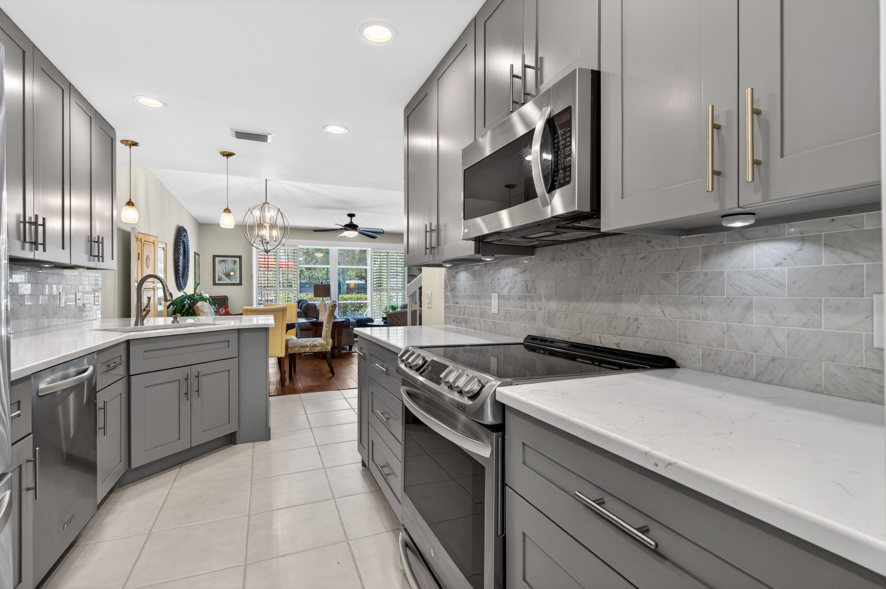 CATALINA LAKES - Residential