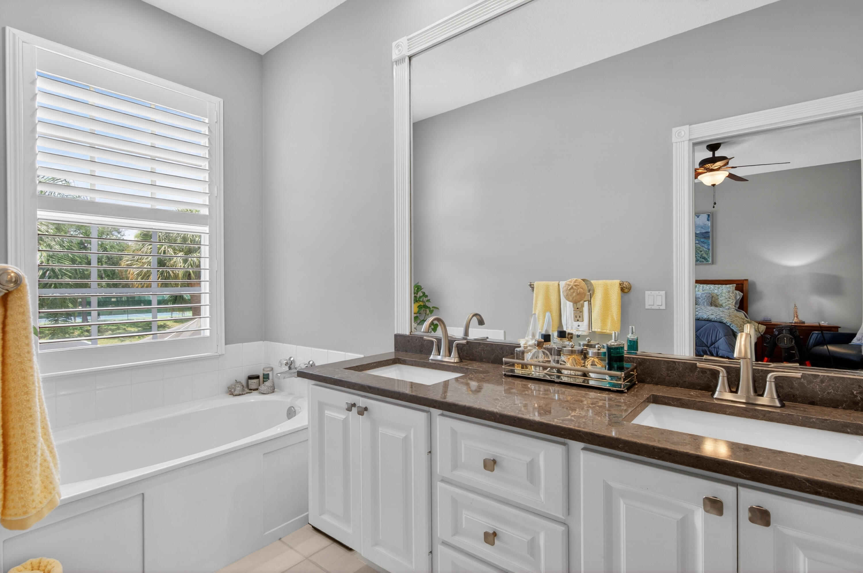 CATALINA LAKES - Residential