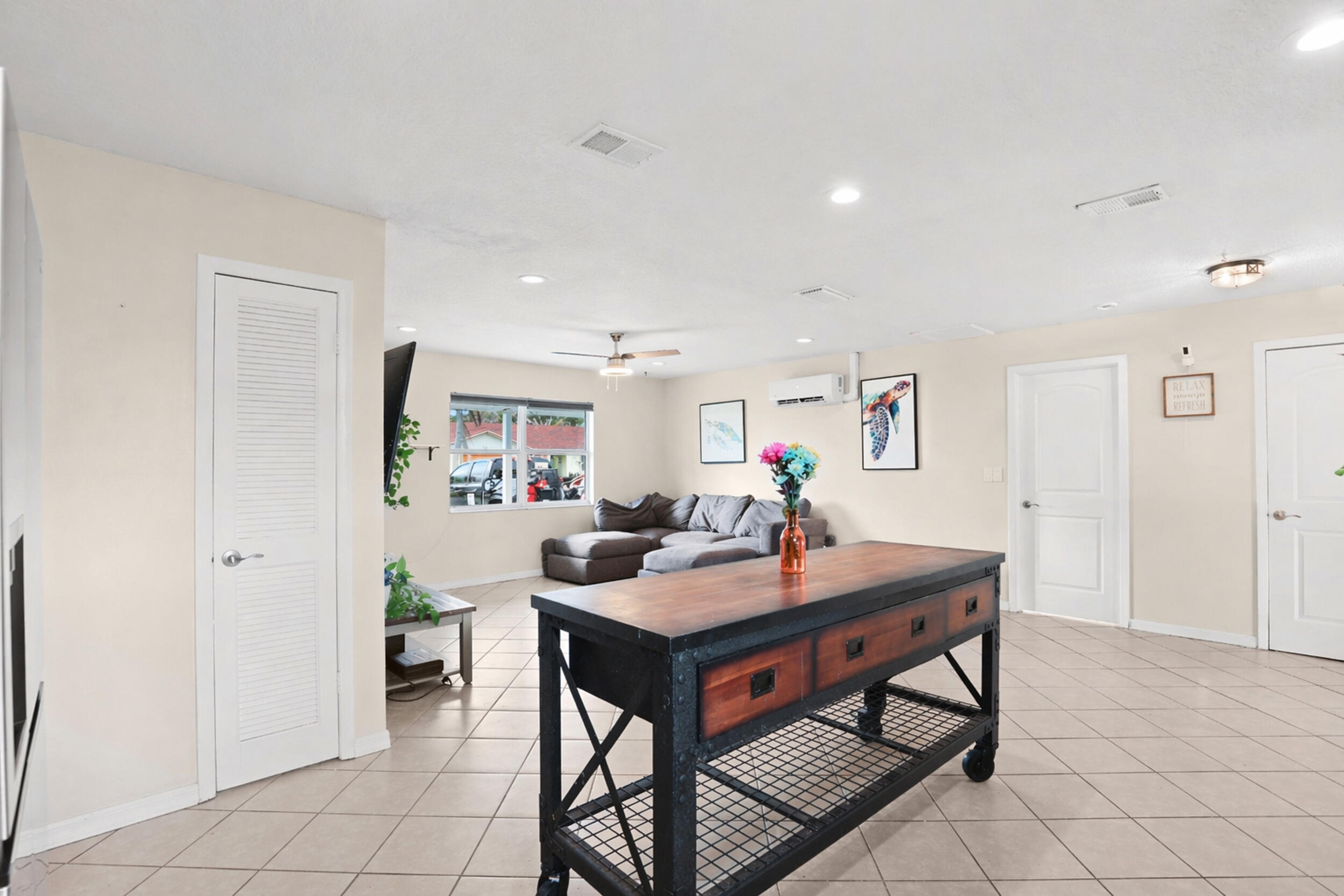 CORAL GARDENS - Residential