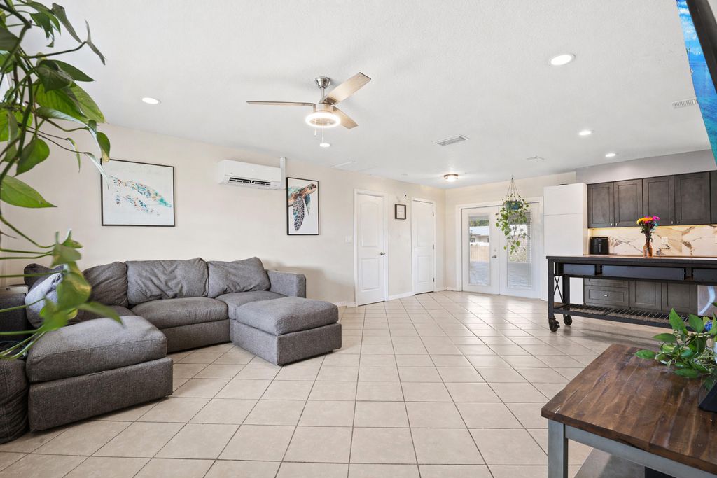 Photo of 1741 SE Jackson Street, Stuart, FL 34997 (MLS # B26017960)