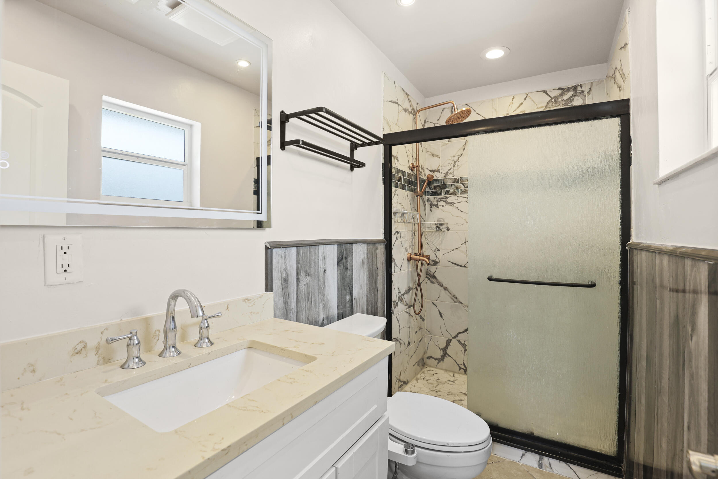 CORAL GARDENS - Residential