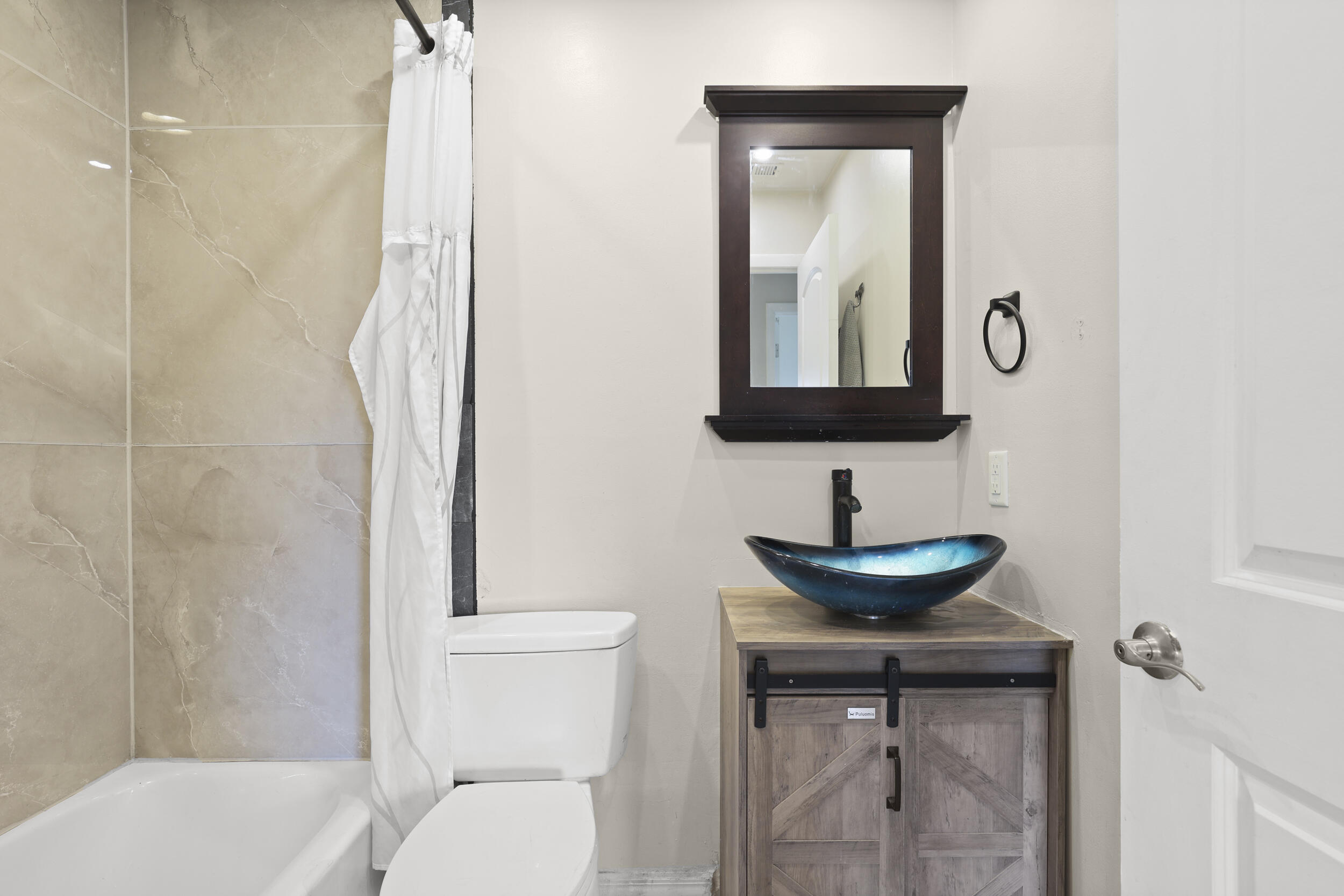 CORAL GARDENS - Residential