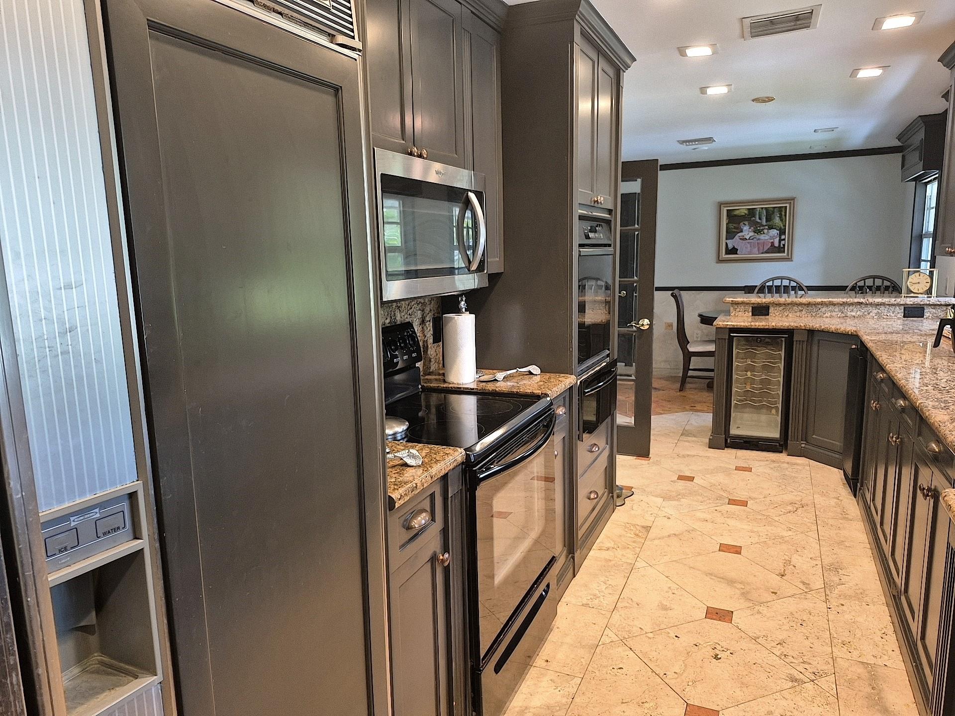 Davie Farmettes 72-10 B - Residential Lease