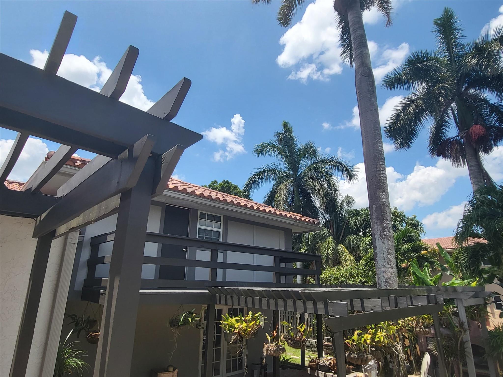 Davie Farmettes 72-10 B - Residential Lease
