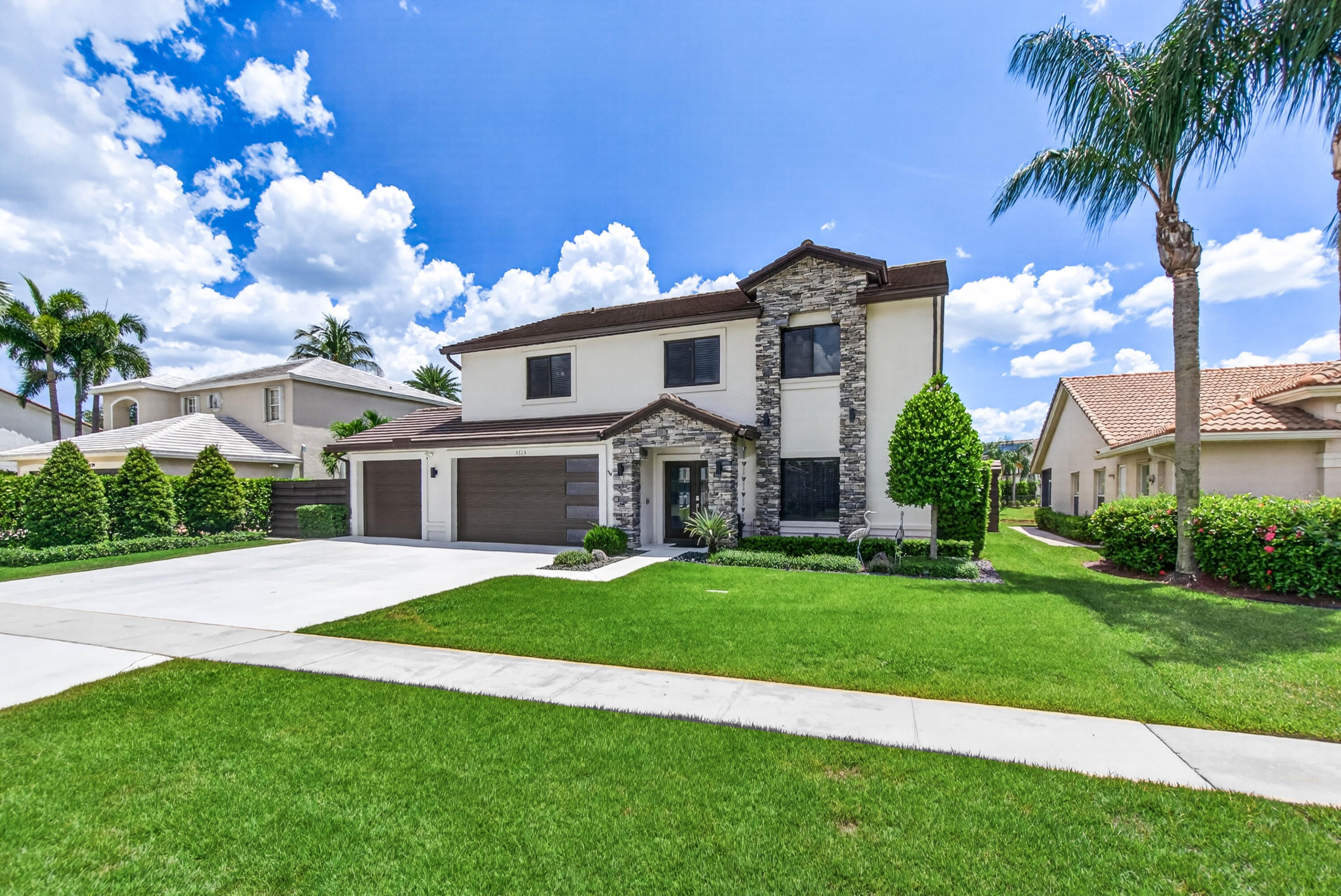 3725 CYPRESS LAKE Drive