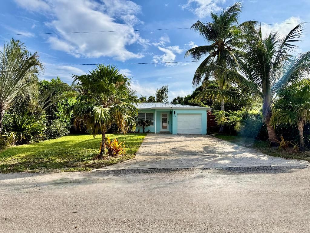 Photo of 376 SW 2nd Street, Boca Raton, FL 33432 (MLS # R11137864)