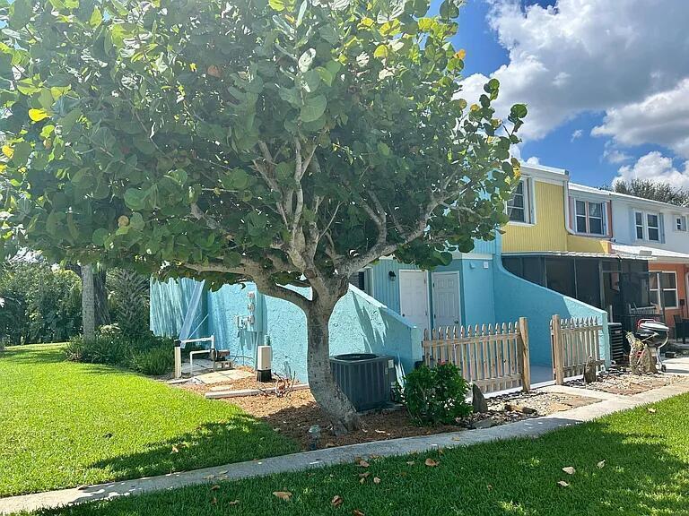 CORAL COVE BEACH SECTION - Residential Lease