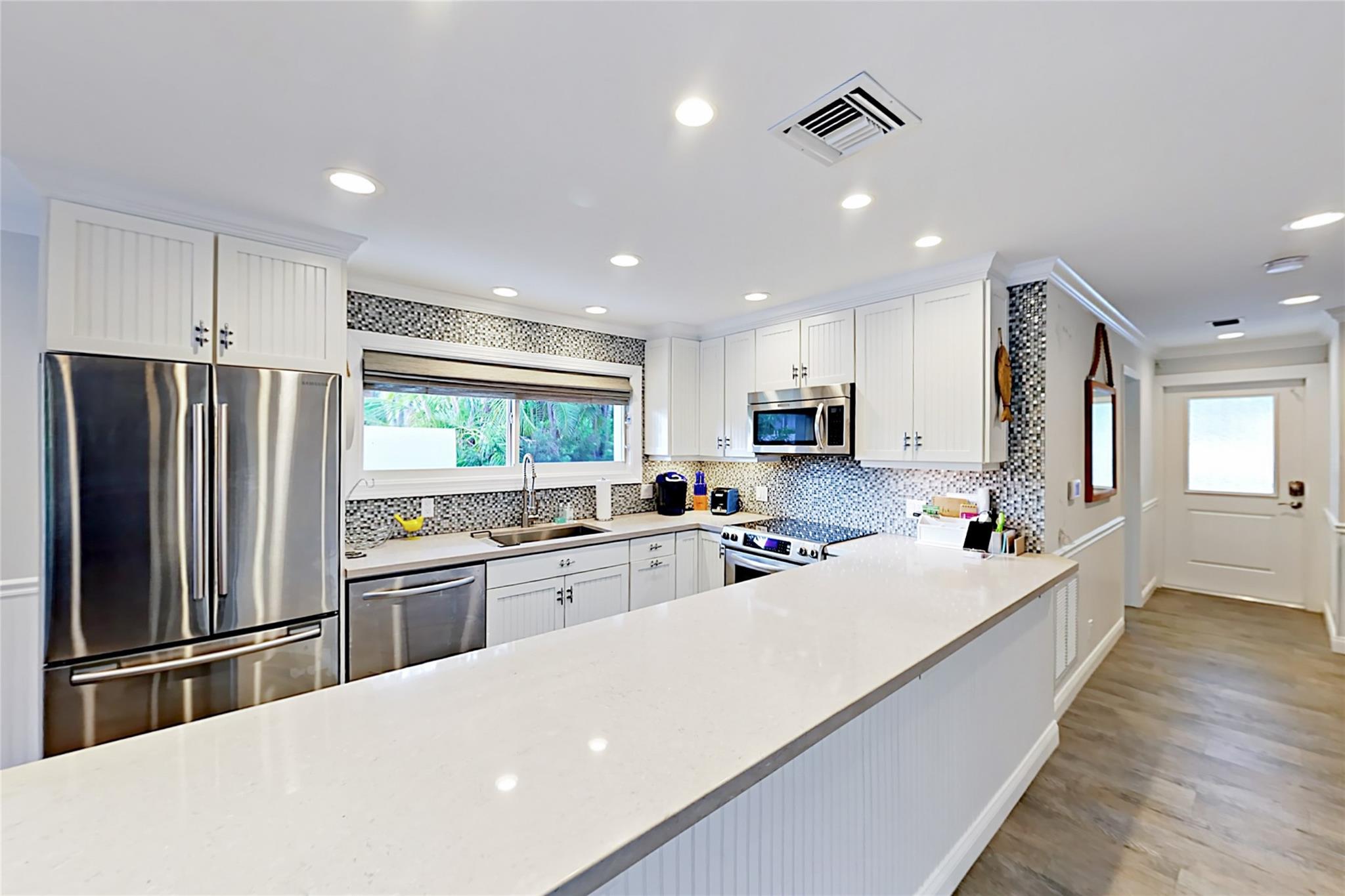 RIO VISTA ISLES - Residential