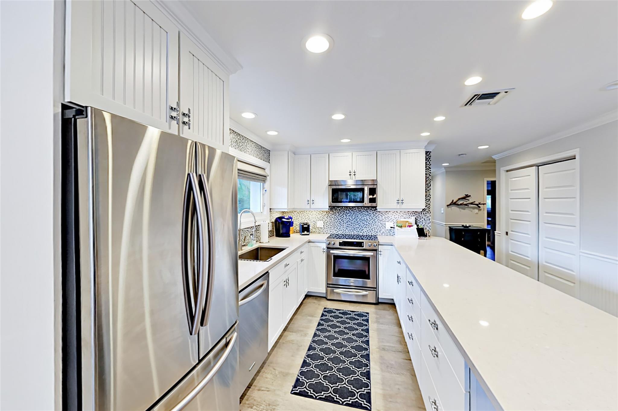 RIO VISTA ISLES - Residential