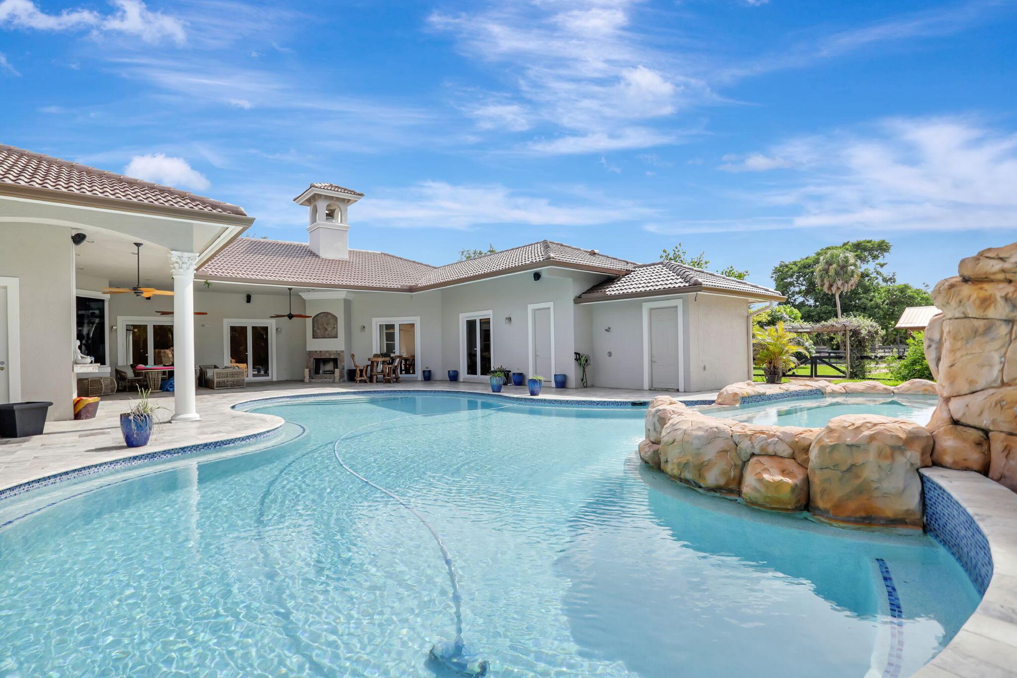 PINE TREE ESTATES - Residential