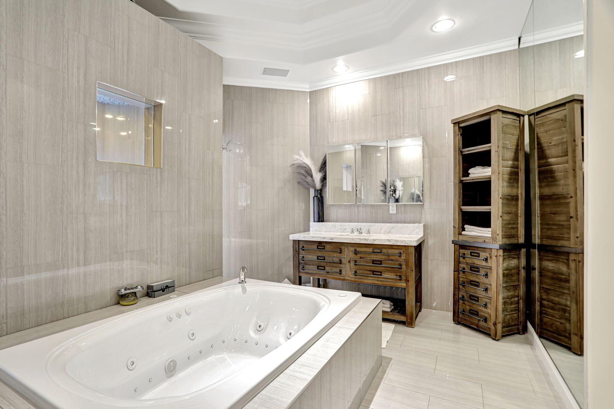 PINE TREE ESTATES - Residential