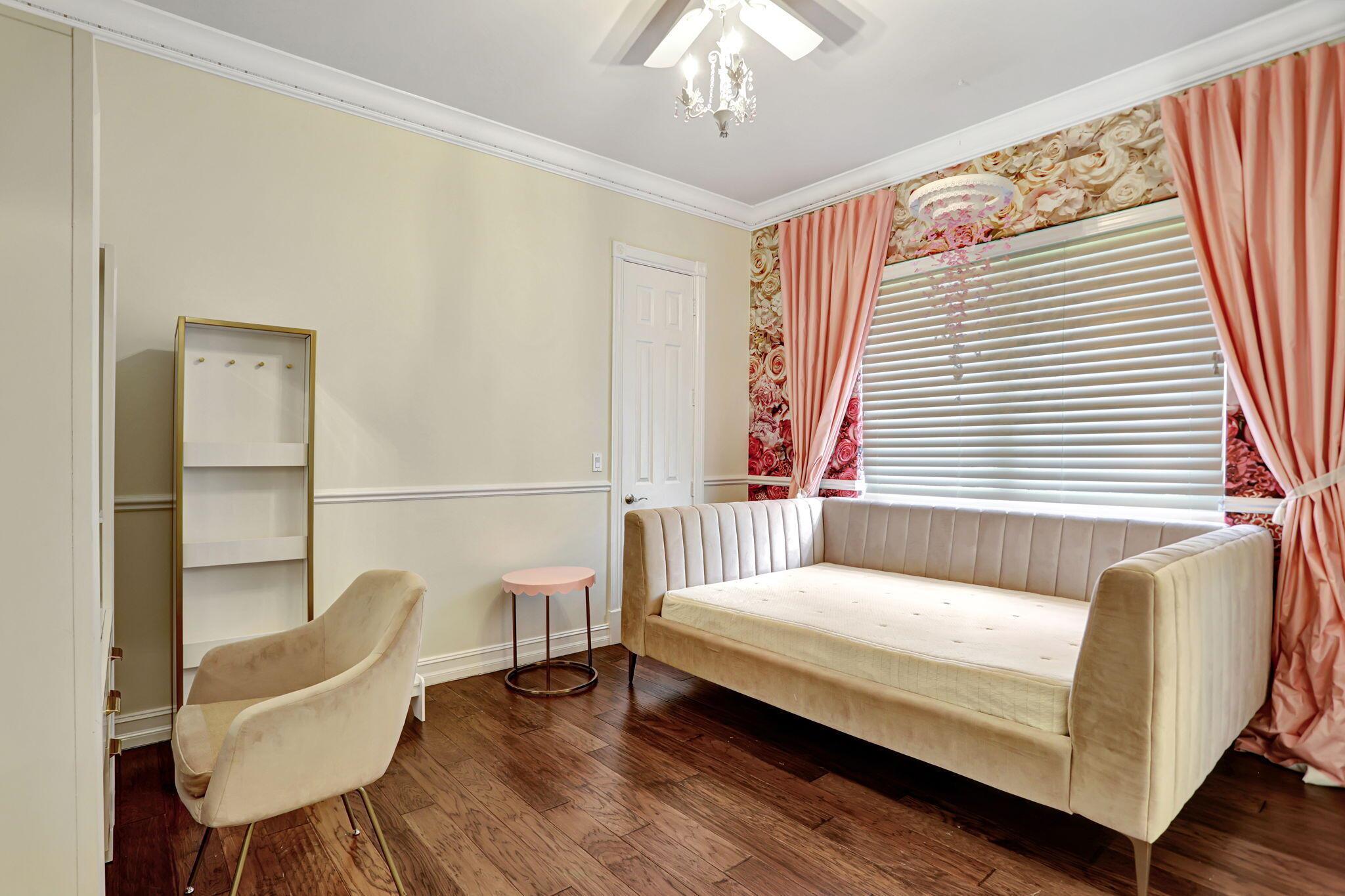 PINE TREE ESTATES - Residential