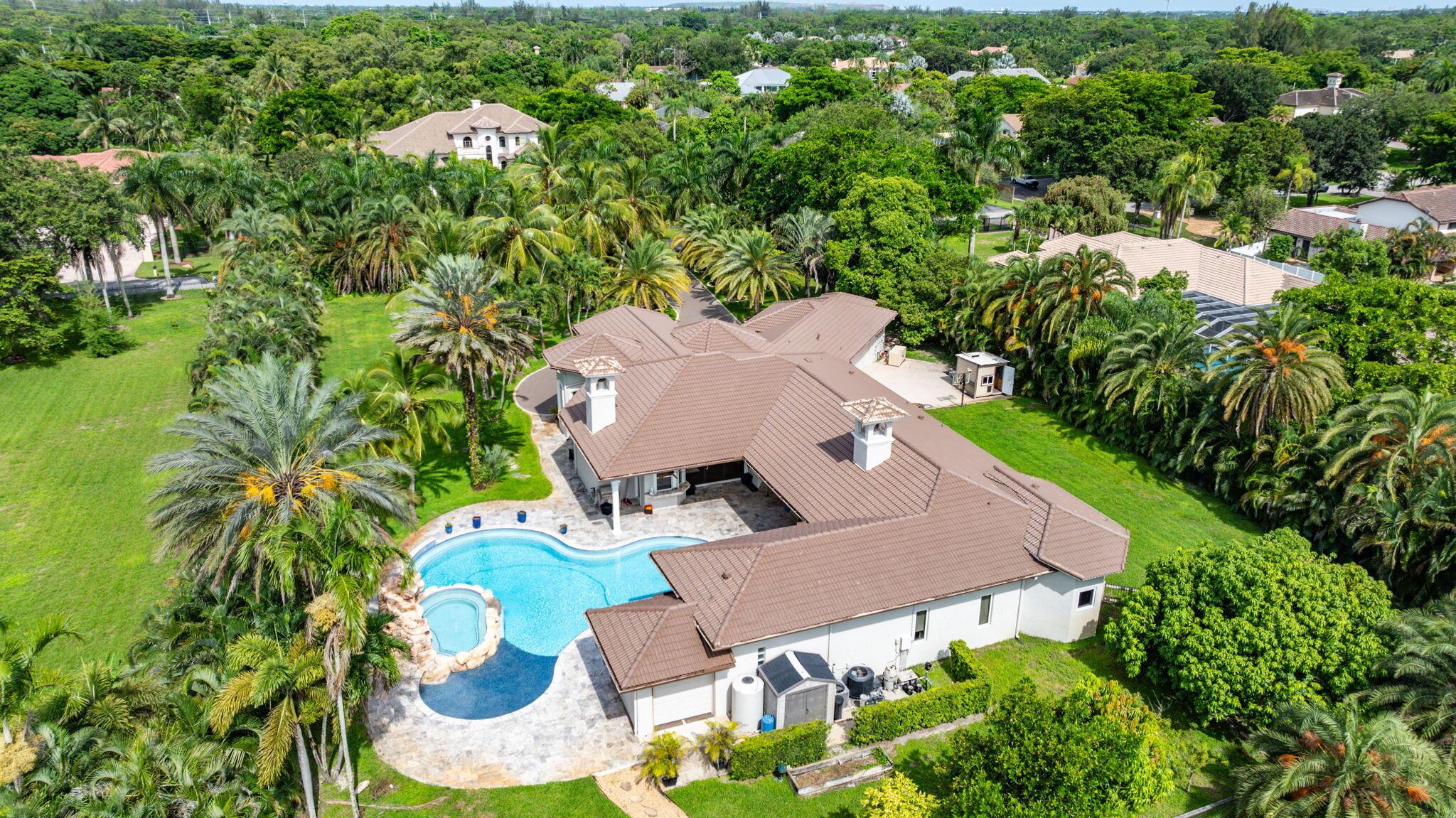 PINE TREE ESTATES - Residential