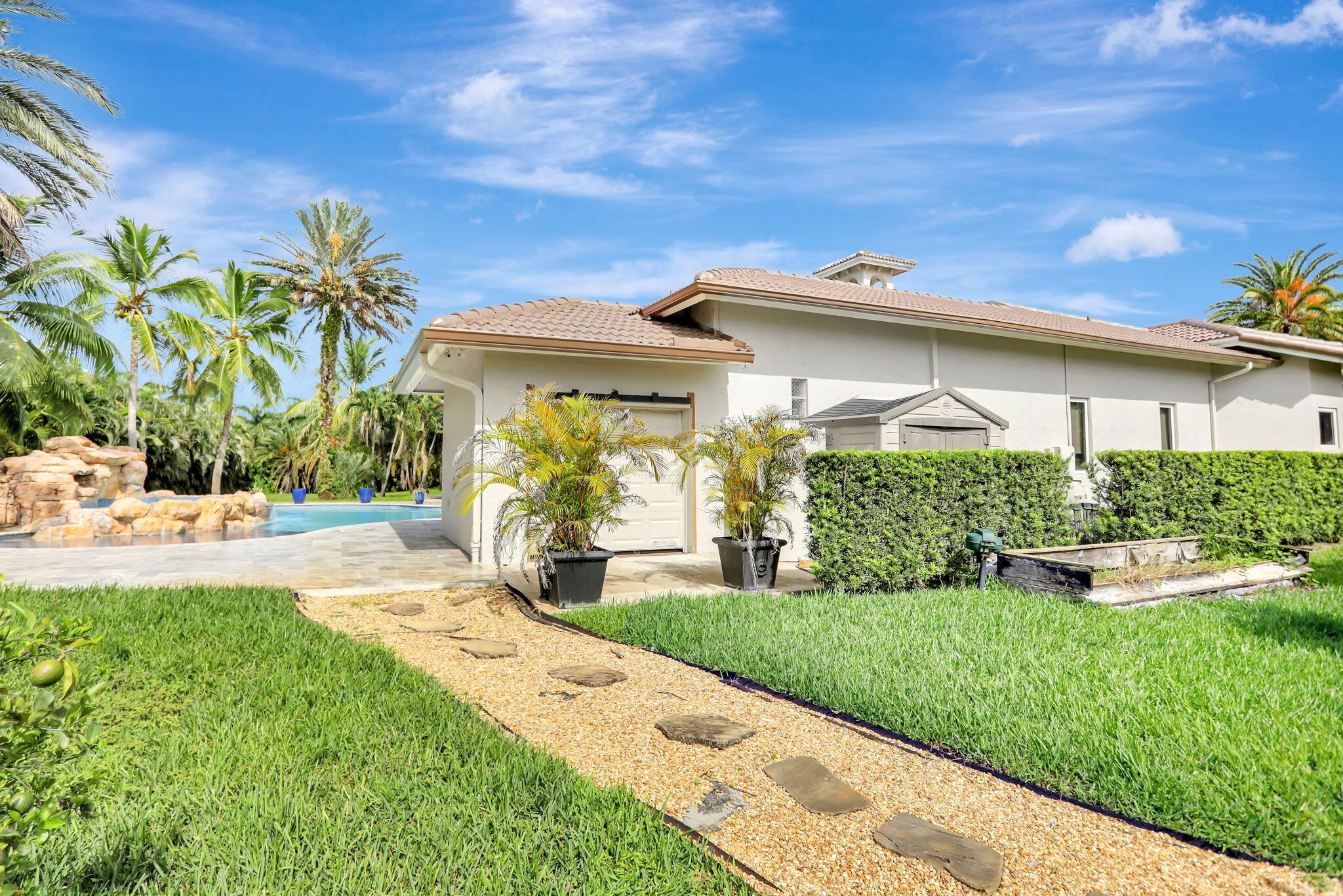 PINE TREE ESTATES - Residential