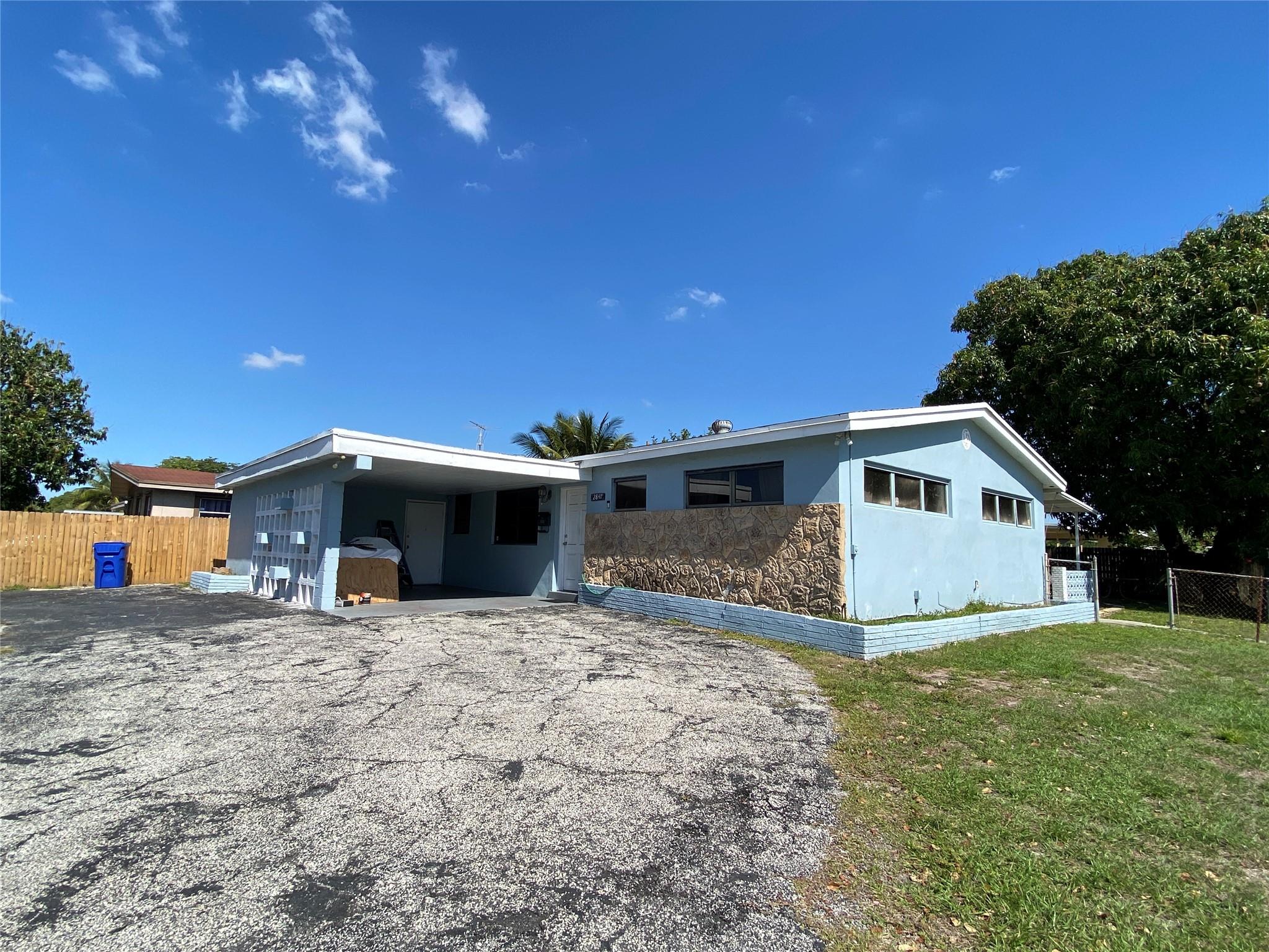 2841 SW 6TH ST, Fort Lauderdale, FL, 33312/$340,000 1 2841 SW 6TH ST