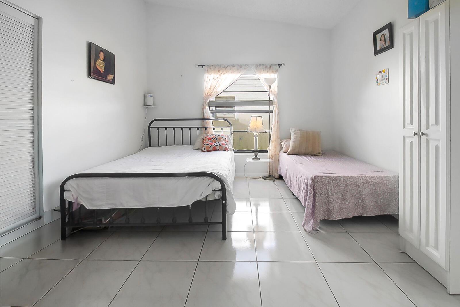 WINDWARD PALM BEACH - Residential