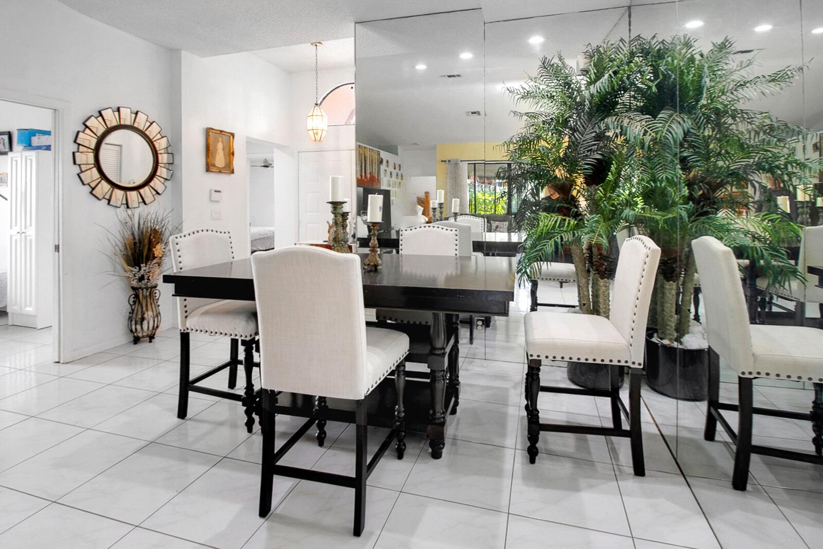 WINDWARD PALM BEACH - Residential