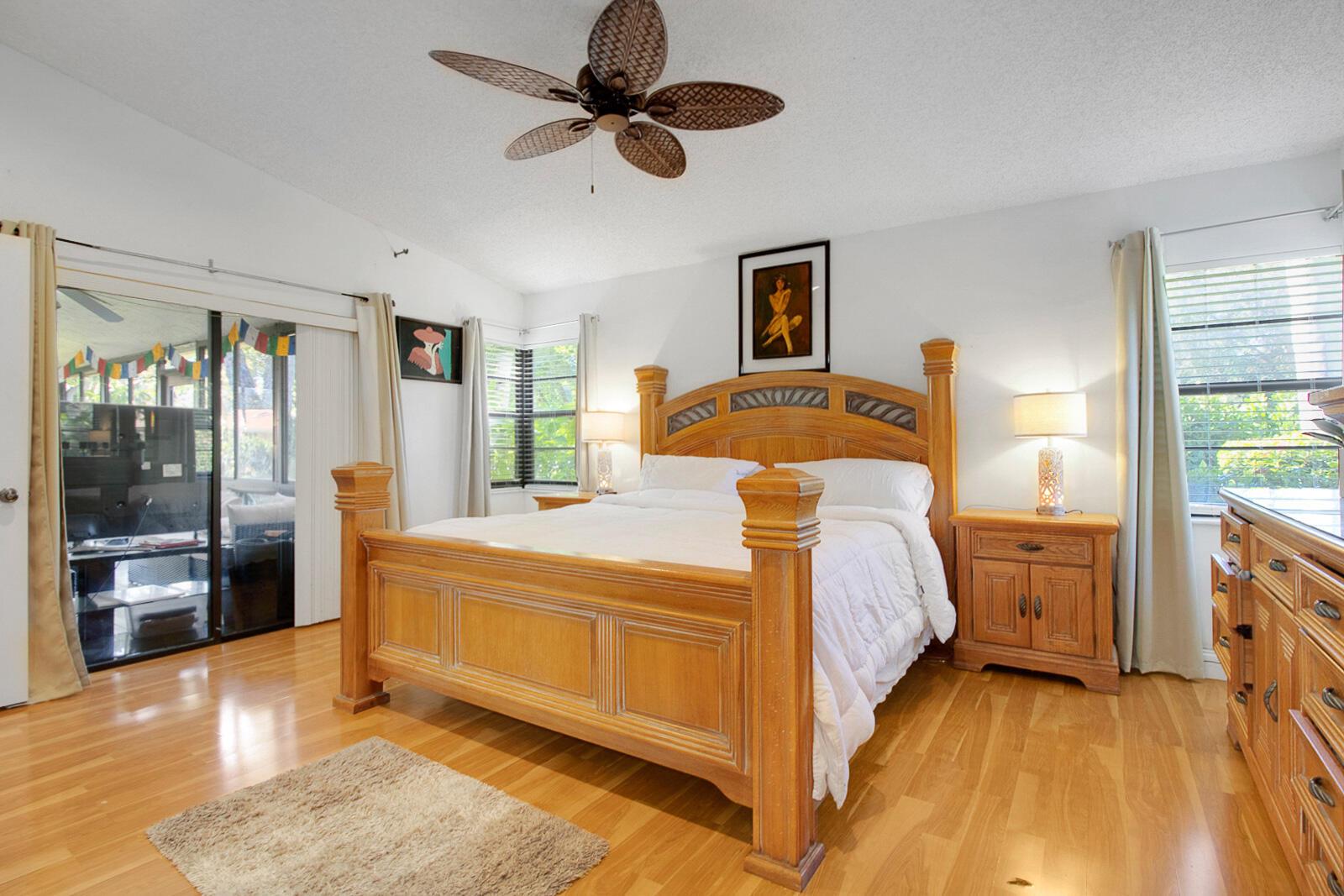 WINDWARD PALM BEACH - Residential