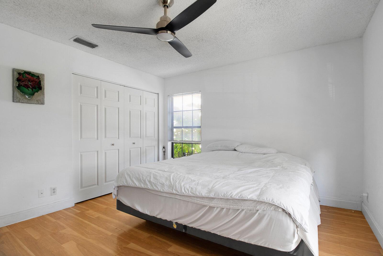 WINDWARD PALM BEACH - Residential