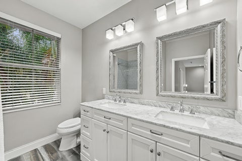 Tiny photo for 1115 PAPAYA Street, Hollywood, FL 33019 (MLS # B26080692)