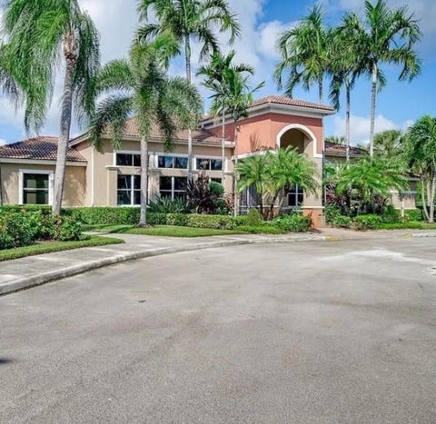 Tiny photo for 1115 PAPAYA Street, Hollywood, FL 33019 (MLS # B26080692)
