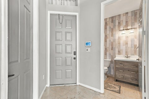 Tiny photo for 1115 PAPAYA Street, Hollywood, FL 33019 (MLS # B26080692)