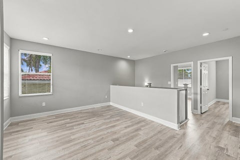 Tiny photo for 1115 PAPAYA Street, Hollywood, FL 33019 (MLS # B26080692)