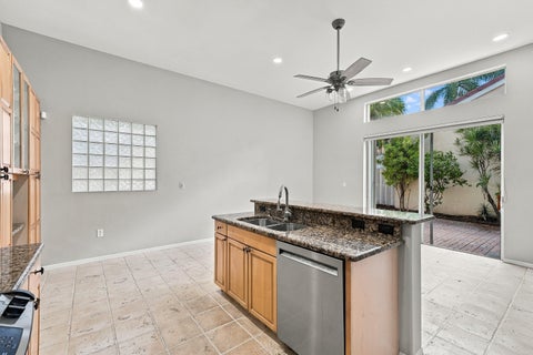 Tiny photo for 1115 PAPAYA Street, Hollywood, FL 33019 (MLS # B26080692)