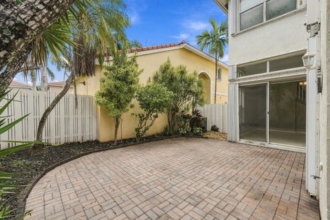 Tiny photo for 1115 PAPAYA Street, Hollywood, FL 33019 (MLS # B26080692)