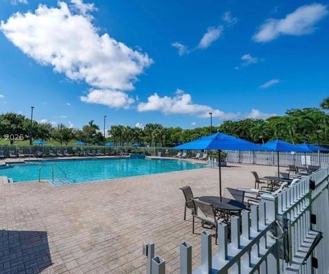 Tiny photo for 1115 PAPAYA Street, Hollywood, FL 33019 (MLS # B26080692)