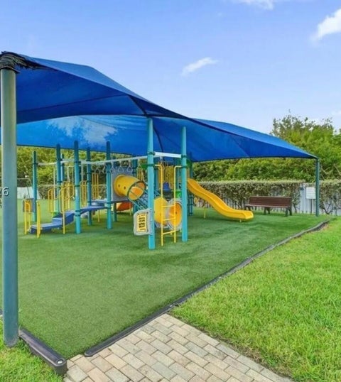 Tiny photo for 1115 PAPAYA Street, Hollywood, FL 33019 (MLS # B26080692)