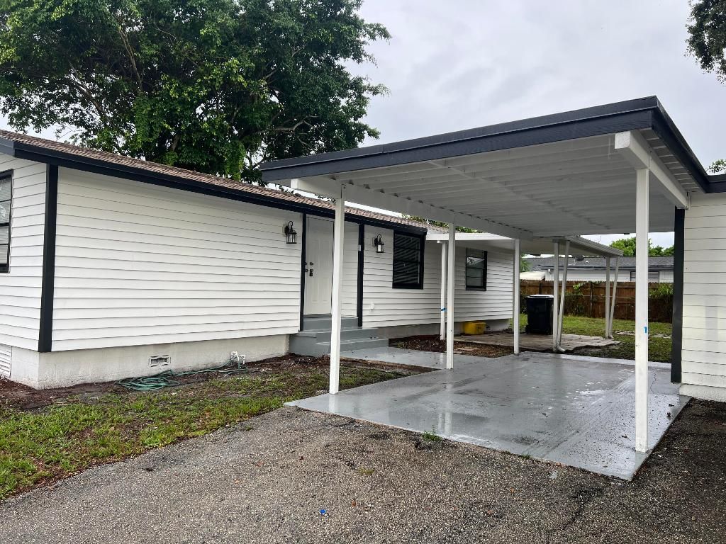 Photo of 3884 Mackinac Road, Lake Worth, FL 33462 (MLS # R10996565)