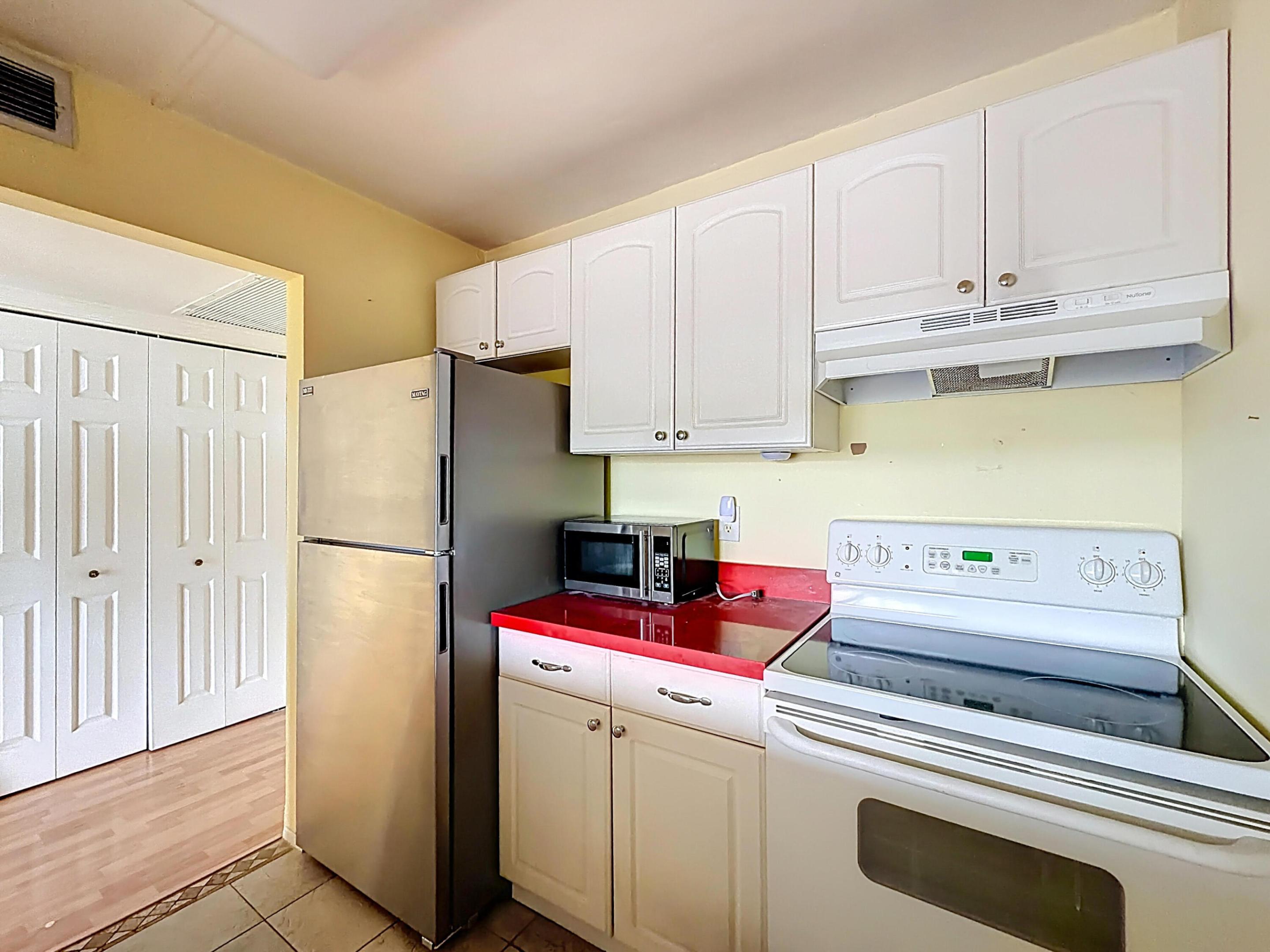 ISLAND CLUB TWO CONDO - Residential