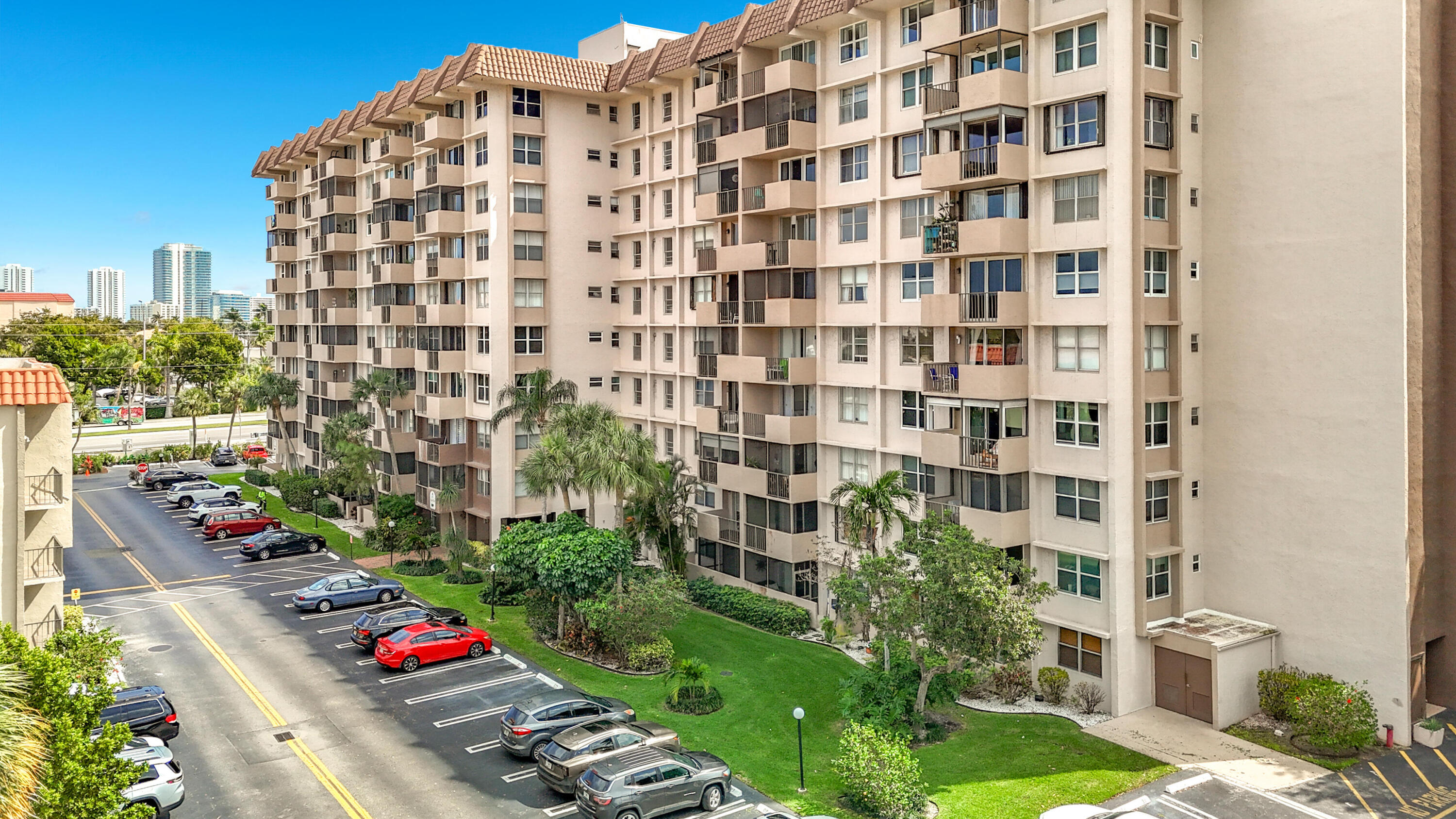 ISLAND CLUB TWO CONDO - Residential