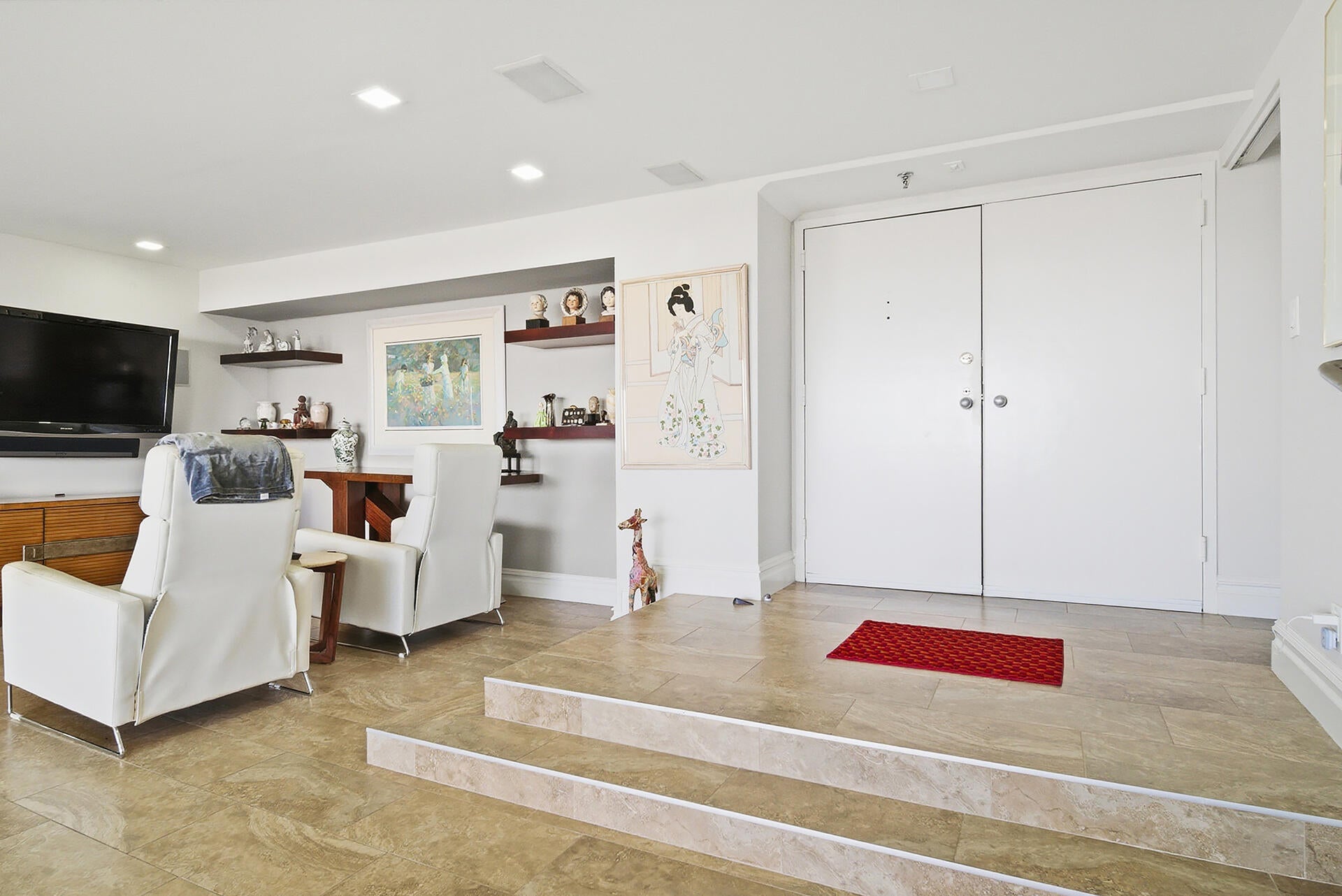 1900 Consulate Place 1005