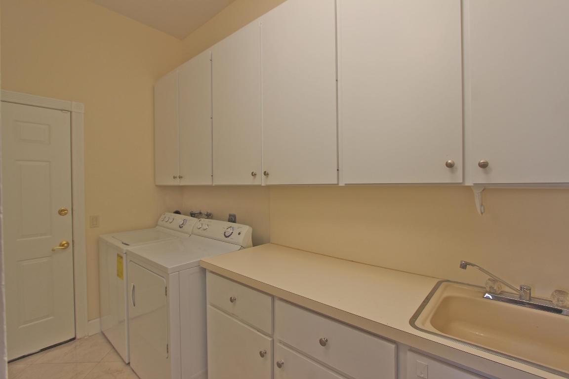 Hamptons At Maplewood - Residential Lease