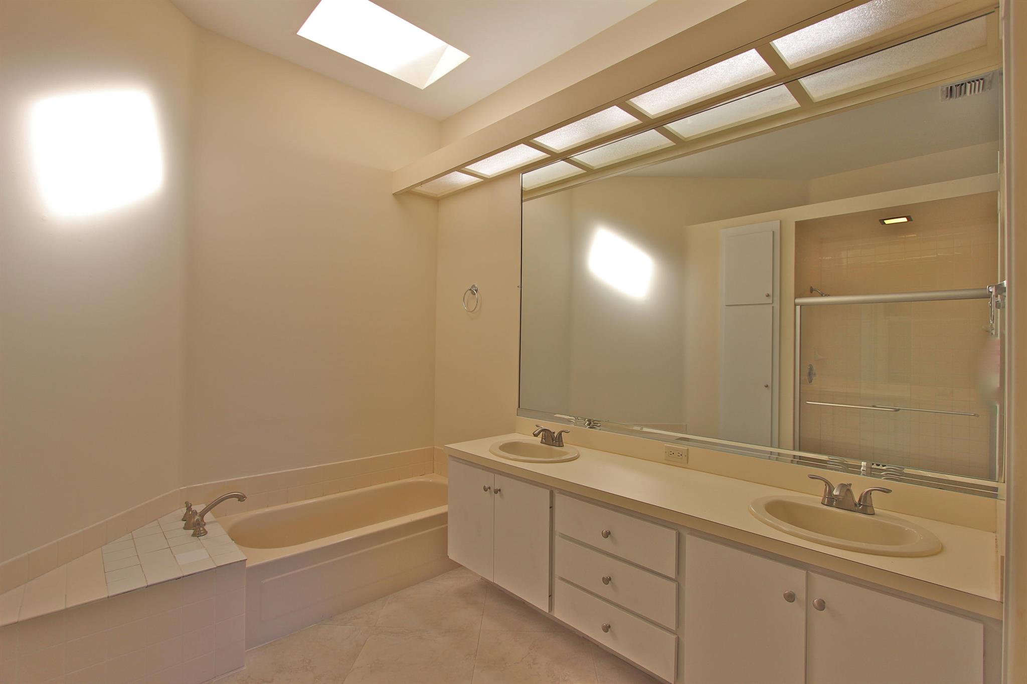 Hamptons At Maplewood - Residential Lease