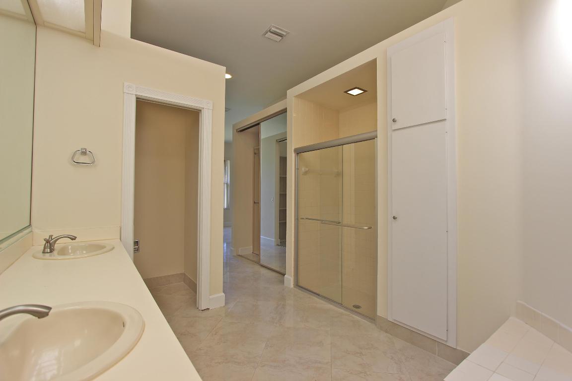 Hamptons At Maplewood - Residential Lease