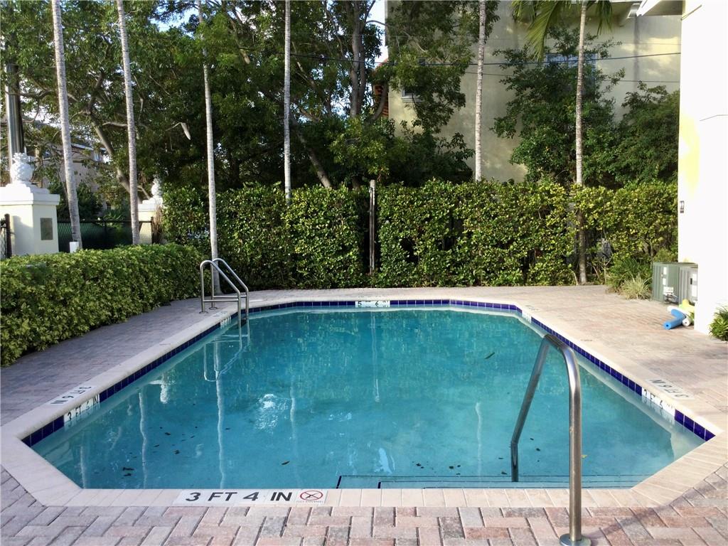 The Grove At Wilton Manor - Residential Lease