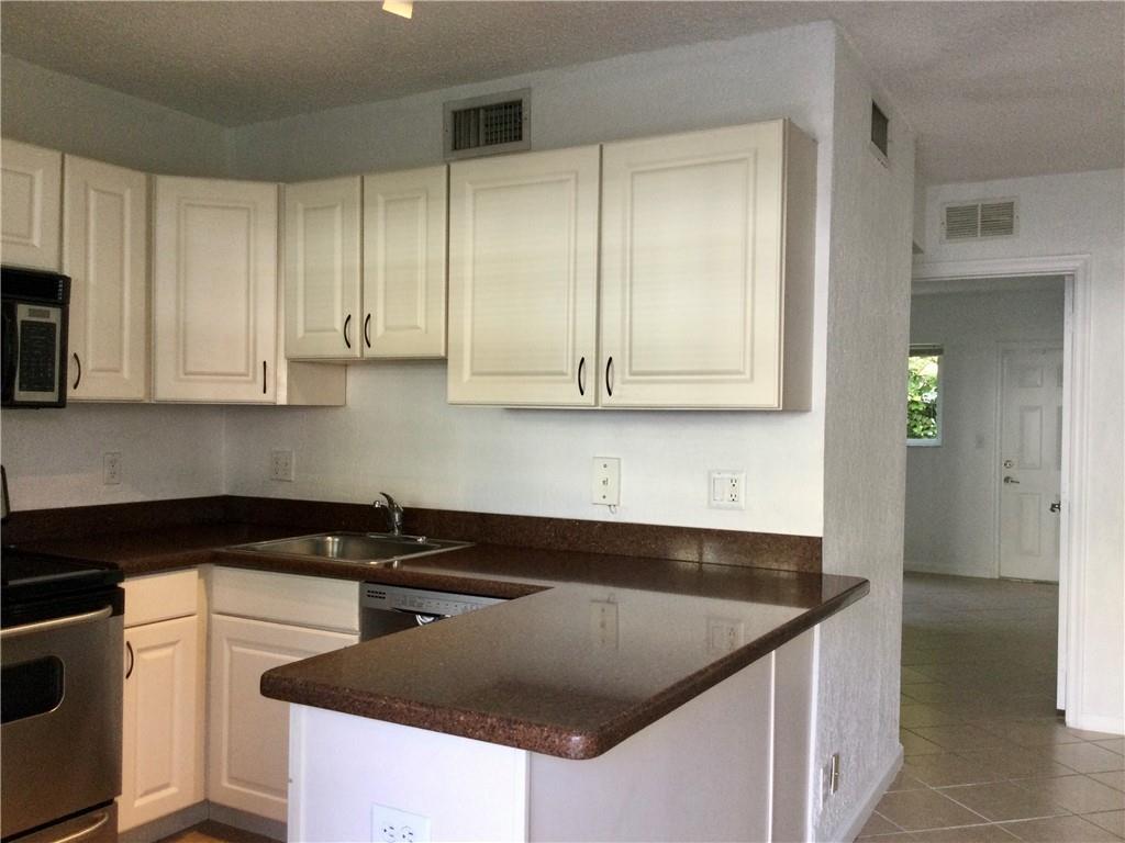 The Grove At Wilton Manor - Residential Lease