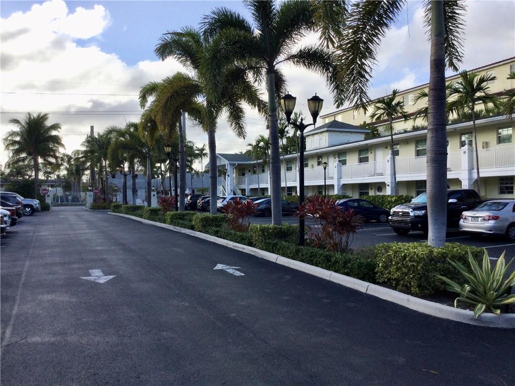 The Grove At Wilton Manor - Residential Lease