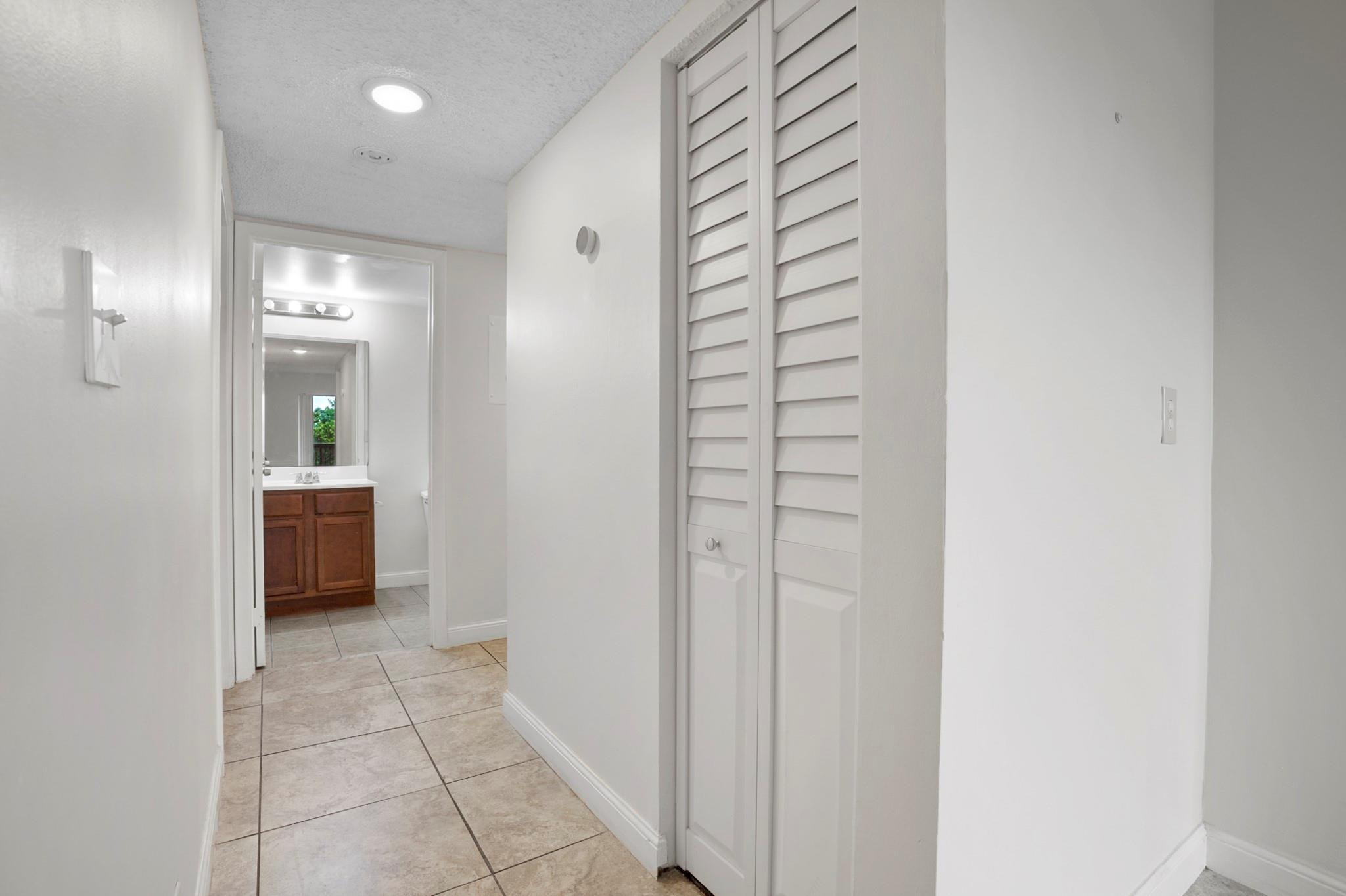 South Palm Place Condo - Residential Lease