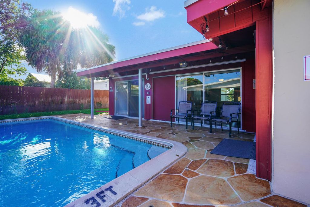 Photo of 416 Lighthouse Drive, North Palm Beach, FL 33408 (MLS # R11008163)