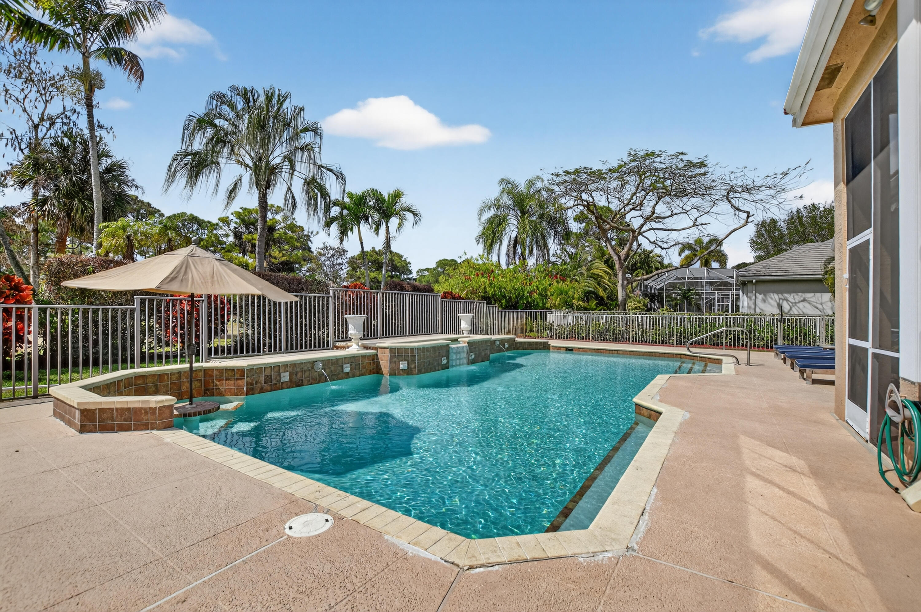 BINKS FOREST OF THE LANDINGS AT WELLINGTON - Residential