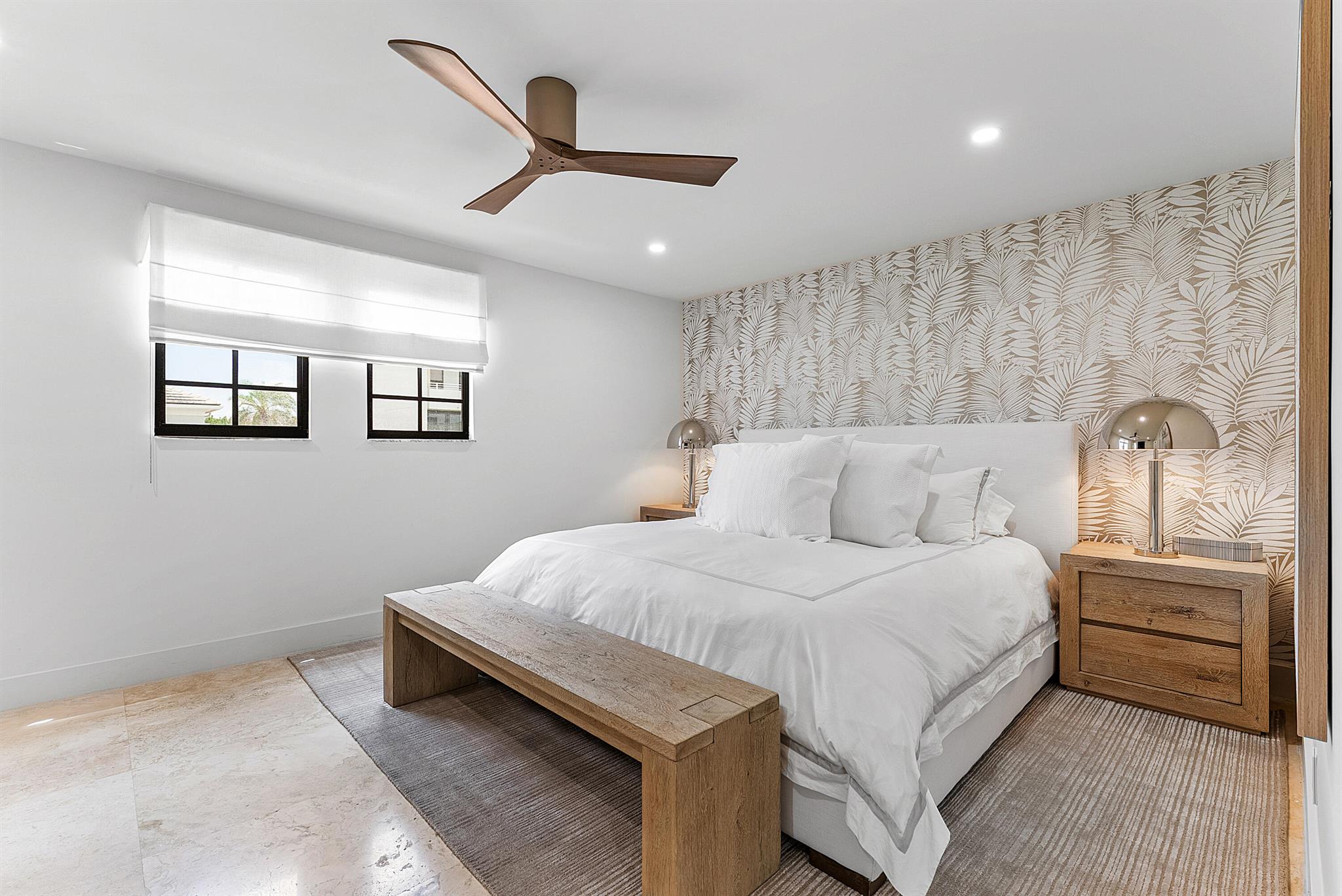 JARDIN DEL MAR COND - Residential